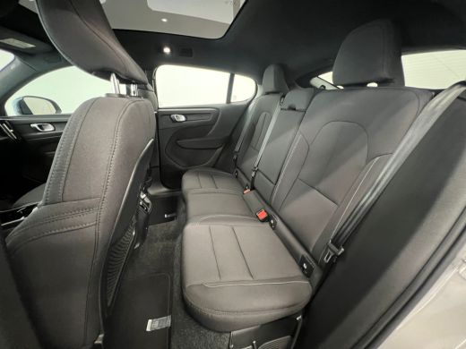 Volvo  C40 Single Motor Core 69 kWh | Achteruitrijcamera | Apple Carplay/Android Auto| Panoramadak | Cruise ... ActivLease financial lease