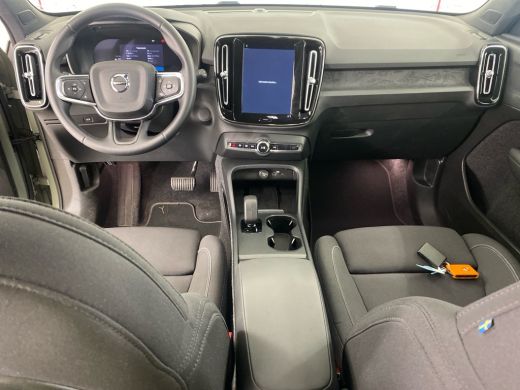 Volvo  EX40 Single Motor Extended Range Core 82 kWh | Sage Green! | ClimateLine ActivLease financial lease