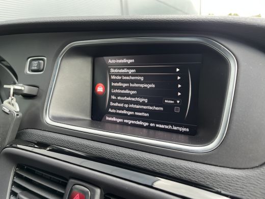 Volvo  V40 1.5 T3 Dynamic Edition | Panoramadak | Keyless | Camera | DAB | ActivLease financial lease