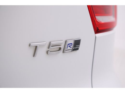 Volvo  XC40 1.5 T5 Twin Engine Inscription navigatie, climate, Trekhaak elektr. lmv ActivLease financial lease