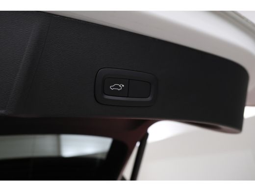 Volvo  XC40 1.5 T5 Twin Engine Inscription navigatie, climate, Trekhaak elektr. lmv ActivLease financial lease