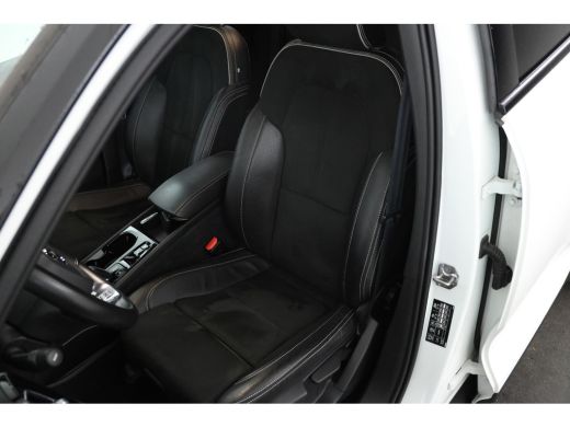 Volvo  XC40 1.5 T5 Twin Engine Inscription navigatie, climate, Trekhaak elektr. lmv ActivLease financial lease