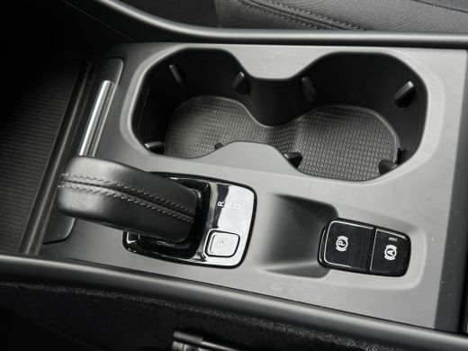 Volvo  XC40 2.0 B4 Business Pro | Pilot Assist | Apple Carplay | Keyless | DAB | ActivLease financial lease