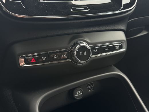 Volvo  XC40 2.0 B4 Business Pro | Pilot Assist | Apple Carplay | Keyless | DAB | ActivLease financial lease