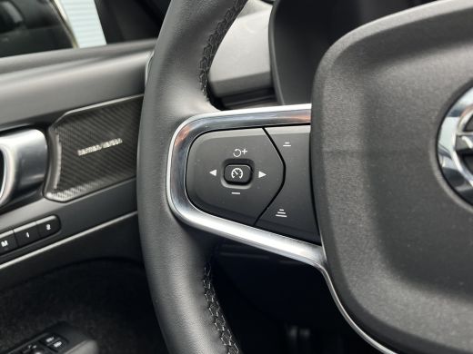 Volvo  XC40 2.0 B4 Plus Dark | Harman/Kardon | Pilot Assist | Trekhaak | Camera | ActivLease financial lease