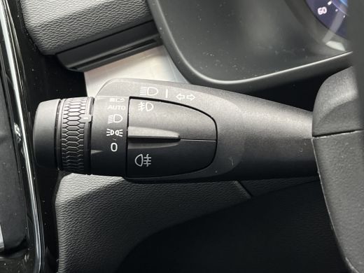 Volvo  XC40 2.0 B4 Plus Dark | Harman/Kardon | Pilot Assist | Trekhaak | Camera | ActivLease financial lease