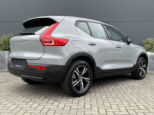 Volvo  XC40 2.0 B4 Plus Dark | Harman/Kardon | Pilot Assist | Trekhaak | Camera | ActivLease financial lease