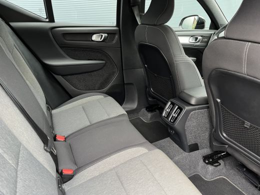 Volvo  XC40 2.0 B4 Plus Dark | Harman/Kardon | Pilot Assist | Trekhaak | Camera | ActivLease financial lease