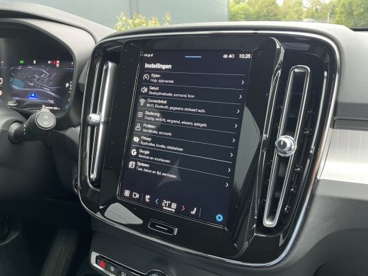 Volvo  XC40 2.0 B4 Plus Dark | Harman/Kardon | Pilot Assist | Trekhaak | Camera | ActivLease financial lease