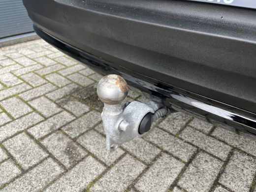 Volvo  XC40 2.0 B4 Plus Dark | Harman/Kardon | Pilot Assist | Trekhaak | Camera | ActivLease financial lease