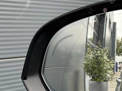 Volvo  XC40 2.0 B4 Plus Dark | Harman/Kardon | Pilot Assist | Trekhaak | Camera | ActivLease financial lease