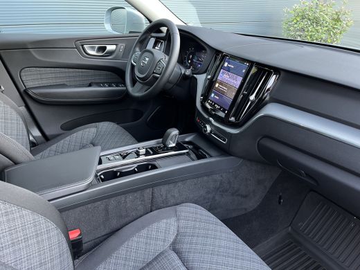 Volvo  XC60 2.0 T6 Plug-in hybrid AWD Core Bright ActivLease financial lease