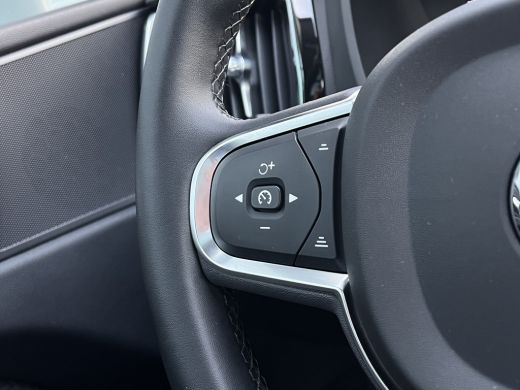 Volvo  XC60 2.0 T6 Plug-in hybrid AWD Core Bright ActivLease financial lease