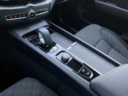 Volvo  XC60 2.0 T6 Plug-in hybrid AWD Core Bright ActivLease financial lease
