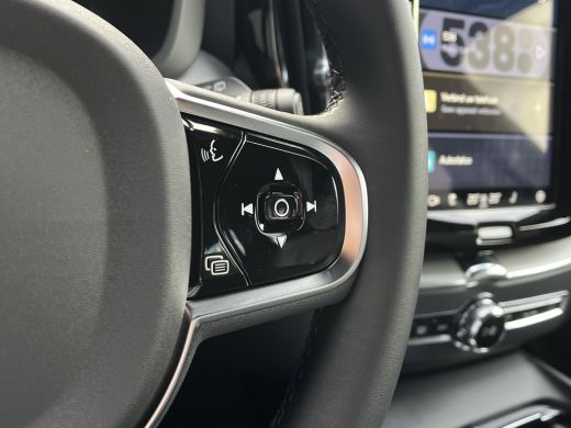 Volvo  XC60 2.0 T6 Plug-in hybrid AWD Plus Dark ActivLease financial lease