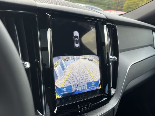 Volvo  XC60 2.0 T6 Plug-in hybrid AWD Plus Dark ActivLease financial lease