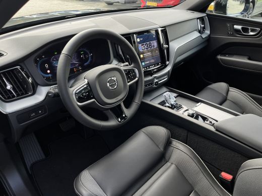 Volvo  XC60 2.0 T6 Plug-in hybrid AWD Plus Dark ActivLease financial lease