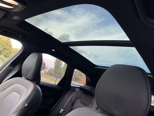 Volvo  XC60 2.0 T6 Plug-in hybrid AWD Plus Dark ActivLease financial lease