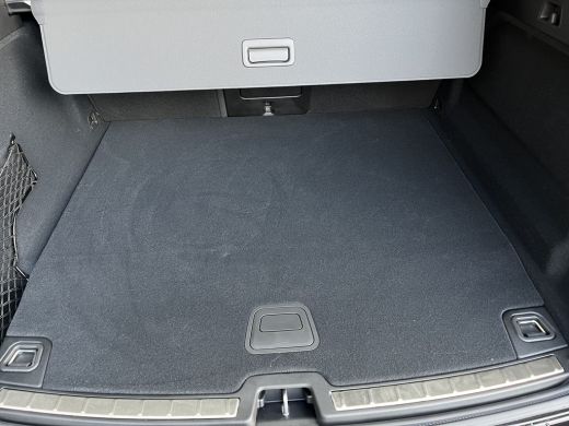 Volvo  XC60 2.0 T6 Plug-in hybrid AWD Plus Dark ActivLease financial lease