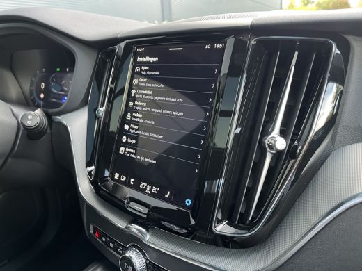 Volvo  XC60 2.0 T6 Plug-in hybrid AWD Plus Dark ActivLease financial lease