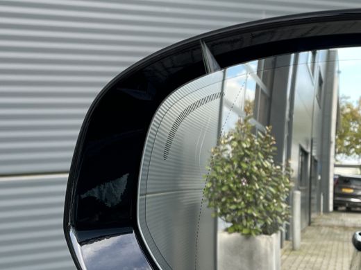 Volvo  XC60 2.0 T6 Plug-in hybrid AWD Plus Dark ActivLease financial lease