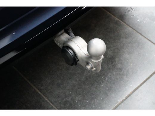 Volvo  XC60 2.0 T6 Plug-in hybrid AWD Plus Dark | Luchtvering | Stoelventilatie | Trekhaak | 360 Camera | ActivLease financial lease