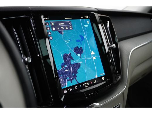Volvo  XC60 2.0 T6 Plug-in hybrid AWD Plus Dark | Luchtvering | Stoelventilatie | Trekhaak | 360 Camera | ActivLease financial lease