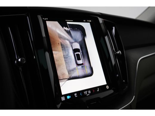 Volvo  XC60 2.0 T6 Plug-in hybrid AWD Plus Dark | Luchtvering | Stoelventilatie | Trekhaak | 360 Camera | ActivLease financial lease