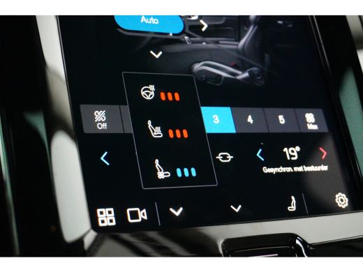 Volvo  XC60 2.0 T6 Plug-in hybrid AWD Plus Dark | Luchtvering | Stoelventilatie | Trekhaak | 360 Camera | ActivLease financial lease