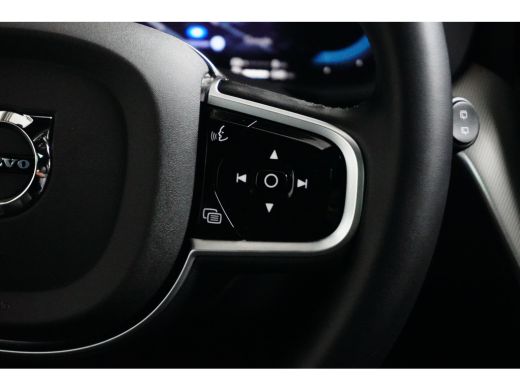 Volvo  XC60 | Panoramadak | 360 Camera | Trekhaak | 21" | ActivLease financial lease
