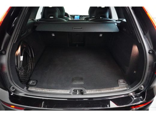Volvo  XC60 | Panoramadak | 360 Camera | Trekhaak | 21" | ActivLease financial lease