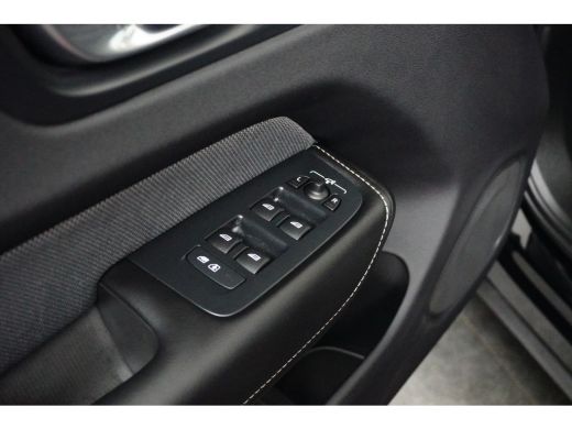 Volvo  XC60 | Panoramadak | 360 Camera | Trekhaak | 21" | ActivLease financial lease