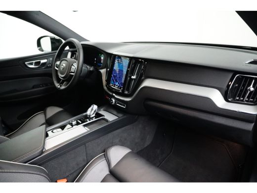 Volvo  XC60 | Panoramadak | 360 Camera | Trekhaak | 21" | ActivLease financial lease