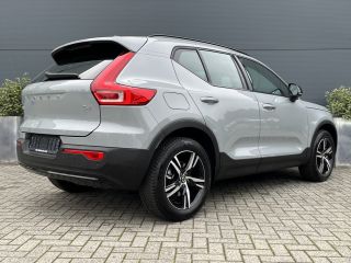 Volvo  XC40 2.0 B4 Plus Dark | Harman/Kardon | Pilot Assist | Trekhaak | Camera |