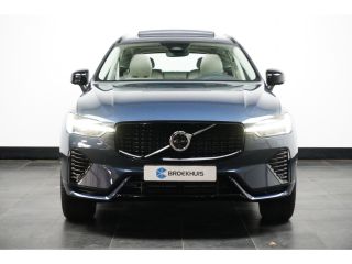 Volvo  XC60 2.0 T6 Plug-in hybrid AWD Plus Dark | Luchtvering | Stoelventilatie | Trekhaak | 360 Camera |