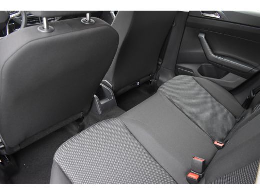 Volkswagen Polo Edition | 'App-Connect' smartphone integratie | Achterlichten LED | Afstandscontrolesysteem (Fron... ActivLease financial lease