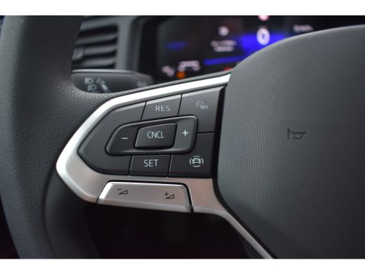 Volkswagen Polo Edition | 'App-Connect' smartphone integratie | Achterlichten LED | Afstandscontrolesysteem (Fron... ActivLease financial lease