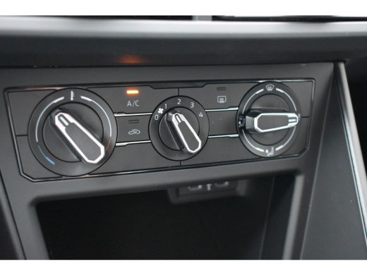 Volkswagen Polo Edition | 'App-Connect' smartphone integratie | Achterlichten LED | Afstandscontrolesysteem (Fron... ActivLease financial lease