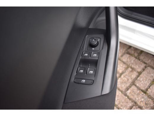 Volkswagen Polo Edition | 'App-Connect' smartphone integratie | Achterlichten LED | Afstandscontrolesysteem (Fron... ActivLease financial lease