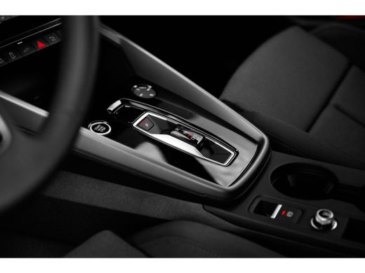 Audi A3 Sportback Advanced edition, A3 (2025) | 18" | Donker getint glas | ActivLease financial lease