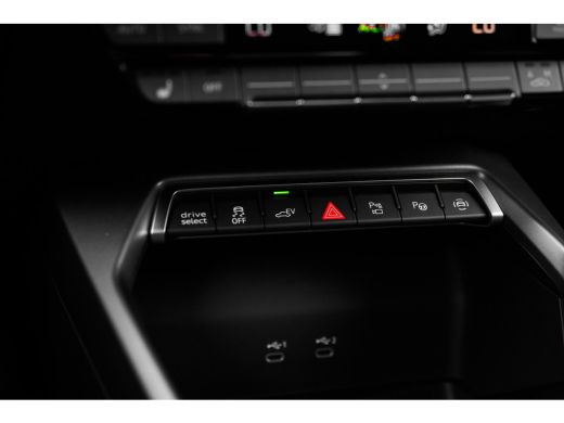 Audi A3 Sportback Advanced edition, A3 (2025) | 18" | Donker getint glas | ActivLease financial lease