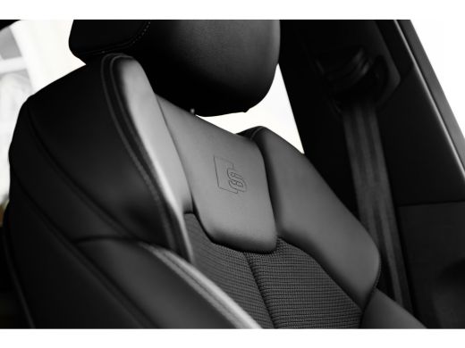 Audi Q5 50 TFSI e S edition Fabrieksgarantie 05/2030 | Trekhaak | Stoelverw. voor+achter | Cruise Control... ActivLease financial lease