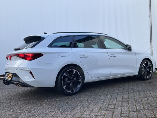 CUPRA Leon Sportstourer 1.5 TSI PHEV e-Hybrid Business Elek.Trekhaak Adap.Cruise Carplay Camera Sfeerverl 2025 3136KM! ActivLease financial lease