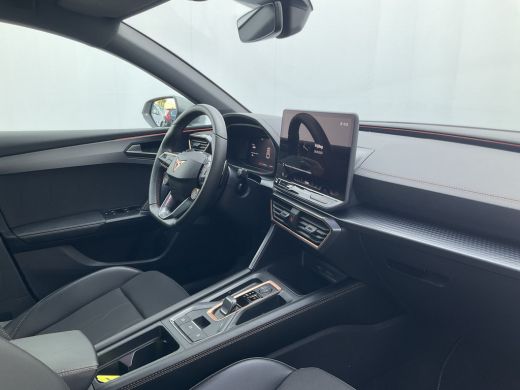 CUPRA Leon Sportstourer 1.5 TSI PHEV e-Hybrid Business Elek.Trekhaak Adap.Cruise Carplay Camera Sfeerverl 2025 3136KM! ActivLease financial lease