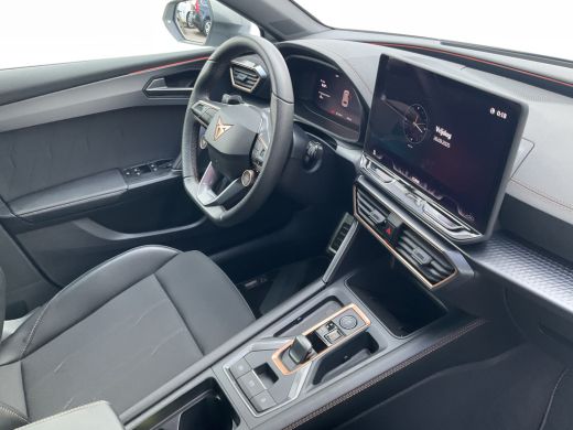 CUPRA Leon Sportstourer 1.5 TSI PHEV e-Hybrid Business Elek.Trekhaak Adap.Cruise Carplay Camera Sfeerverl 2025 3136KM! ActivLease financial lease