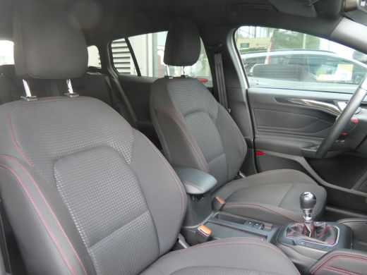 Ford Focus 1.0 EcoBoost Hybrid ST Line X | Trekhaak | B&O | Winterpack | Adaptive Cruise | Elektrische Achte... ActivLease financial lease