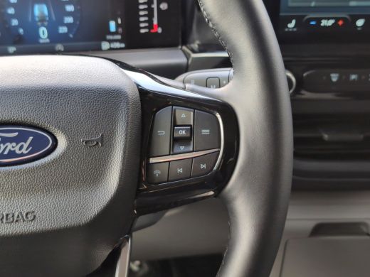 Ford Transit Custom 300 DC 2.0 170 pk TDCI L2H1 Sport | Trekhaak | Stoelverwarming | Adap. Cruise | Camera ActivLease financial lease