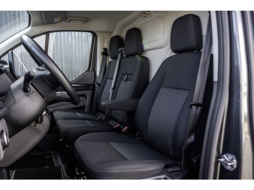 Ford Transit Custom 300 TDCI | L2H1 | Automaat | LED | Camera | CarPlay | Cruise | Airco | PDC | Euro 6 ActivLease financial lease