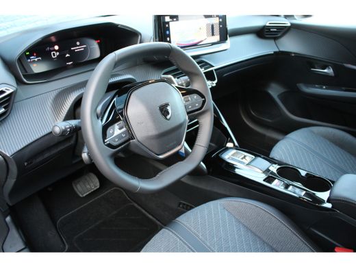 Peugeot 208 Allure | 16" Lichtmetalen velgen 'ELBORN' | Climate Control | Dashboard en deurpanelen in kunstst... ActivLease financial lease