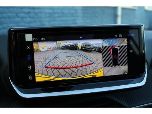 Peugeot 208 Allure | 16" Lichtmetalen velgen 'ELBORN' | Climate Control | Dashboard en deurpanelen in kunstst... ActivLease financial lease